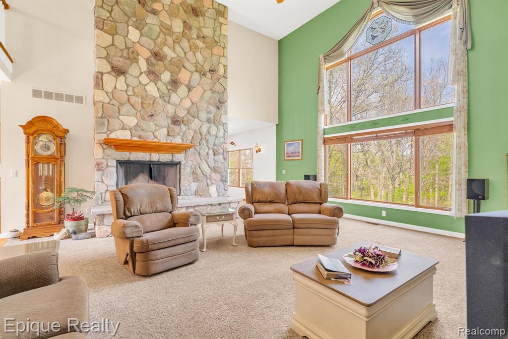 6495 Country Lane Drive