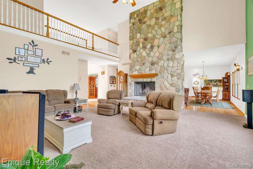 6495 Country Lane Drive