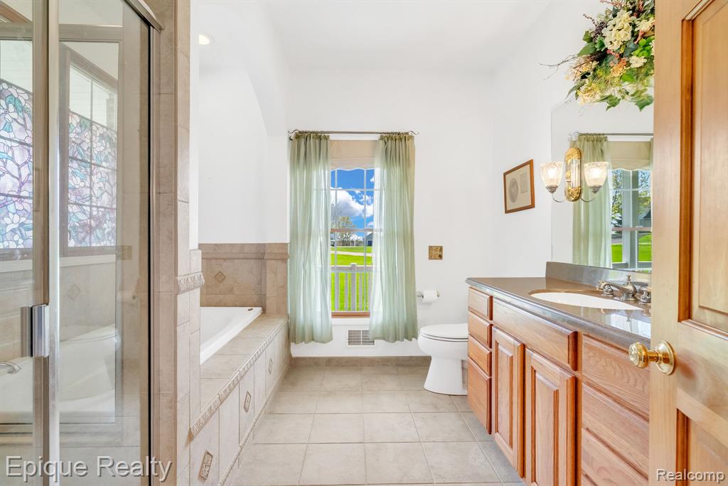 6495 Country Lane Drive