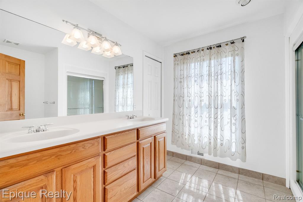 6495 Country Lane Drive