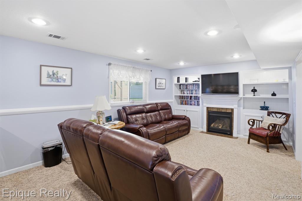 9269 Northwind Drive