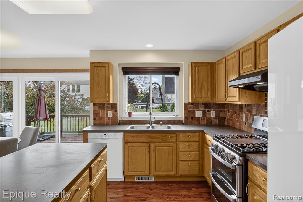 8068 Creek Bend Drive