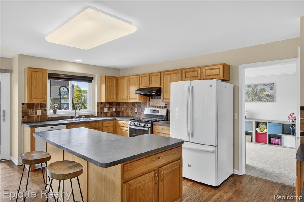 8068 Creek Bend Drive