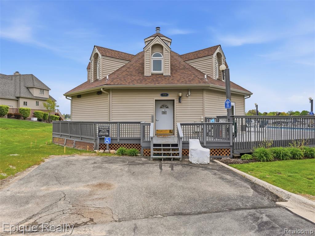 3434 Adams Shore Drive