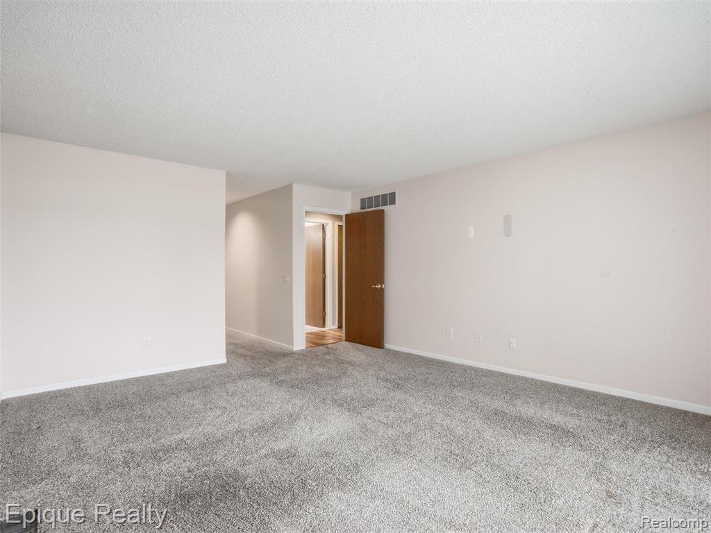 3434 Adams Shore Drive