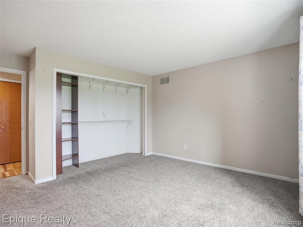 3434 Adams Shore Drive