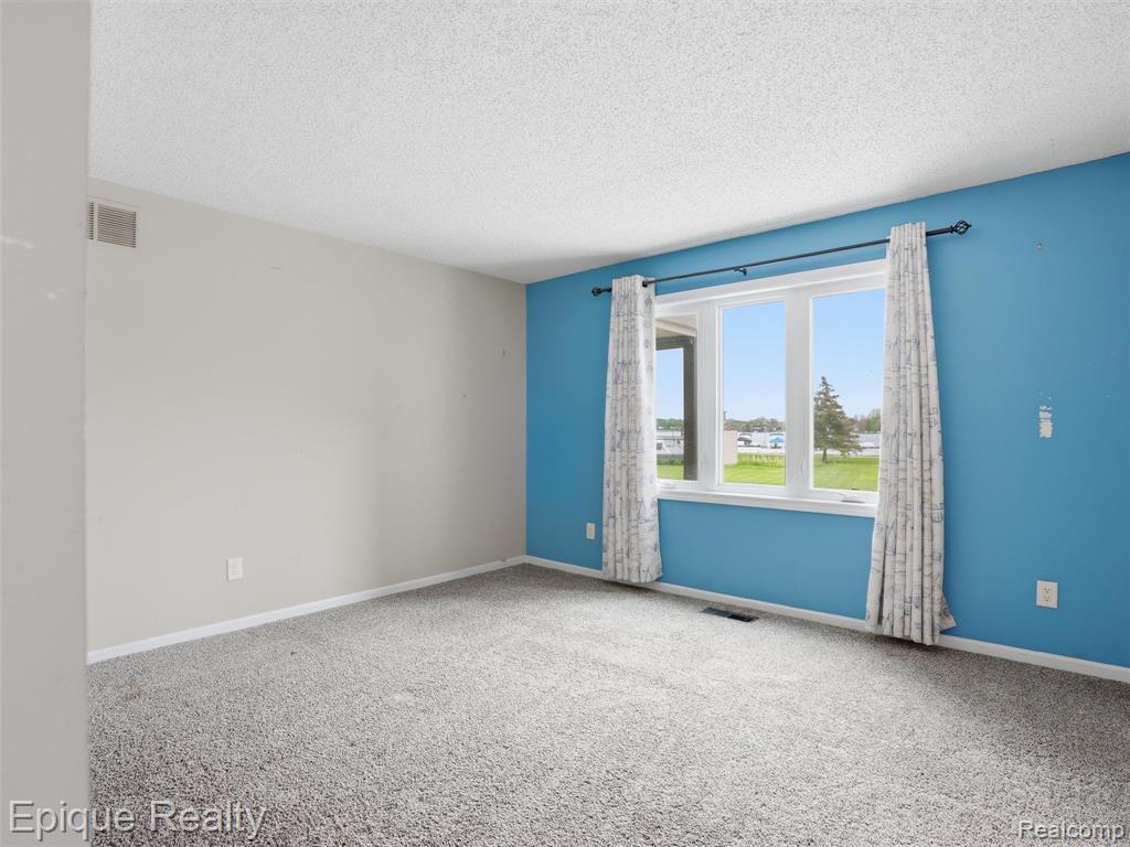 3434 Adams Shore Drive