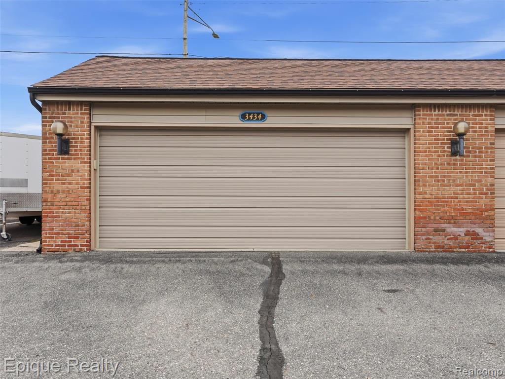 3434 Adams Shore Drive