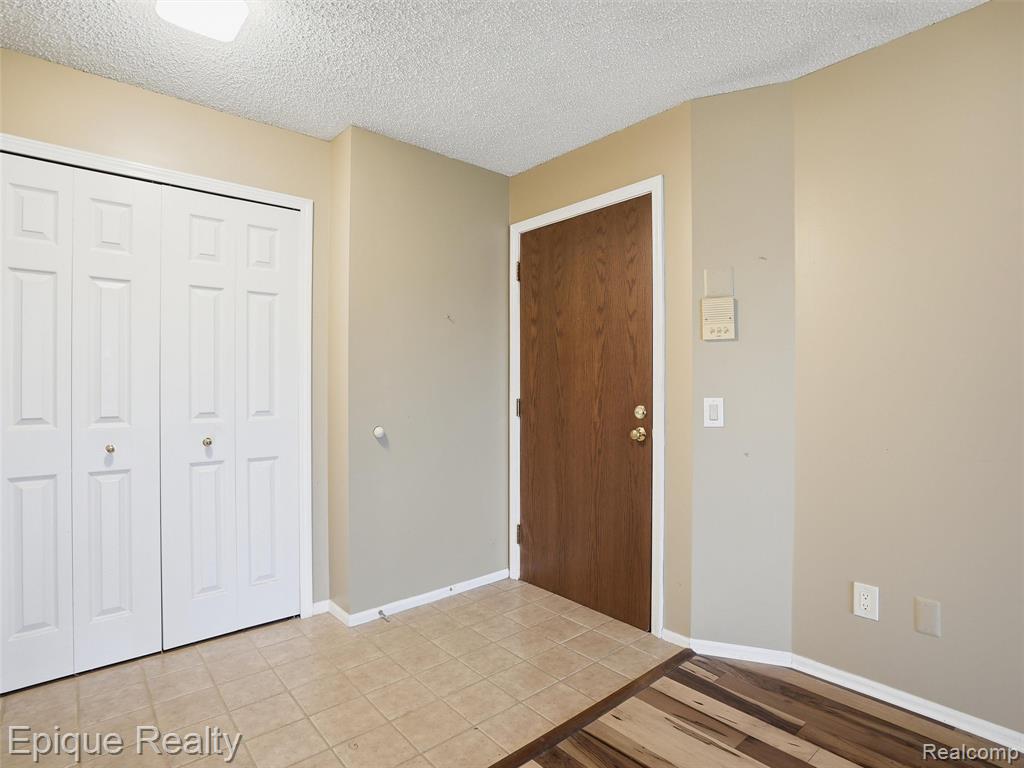 3434 Adams Shore Drive