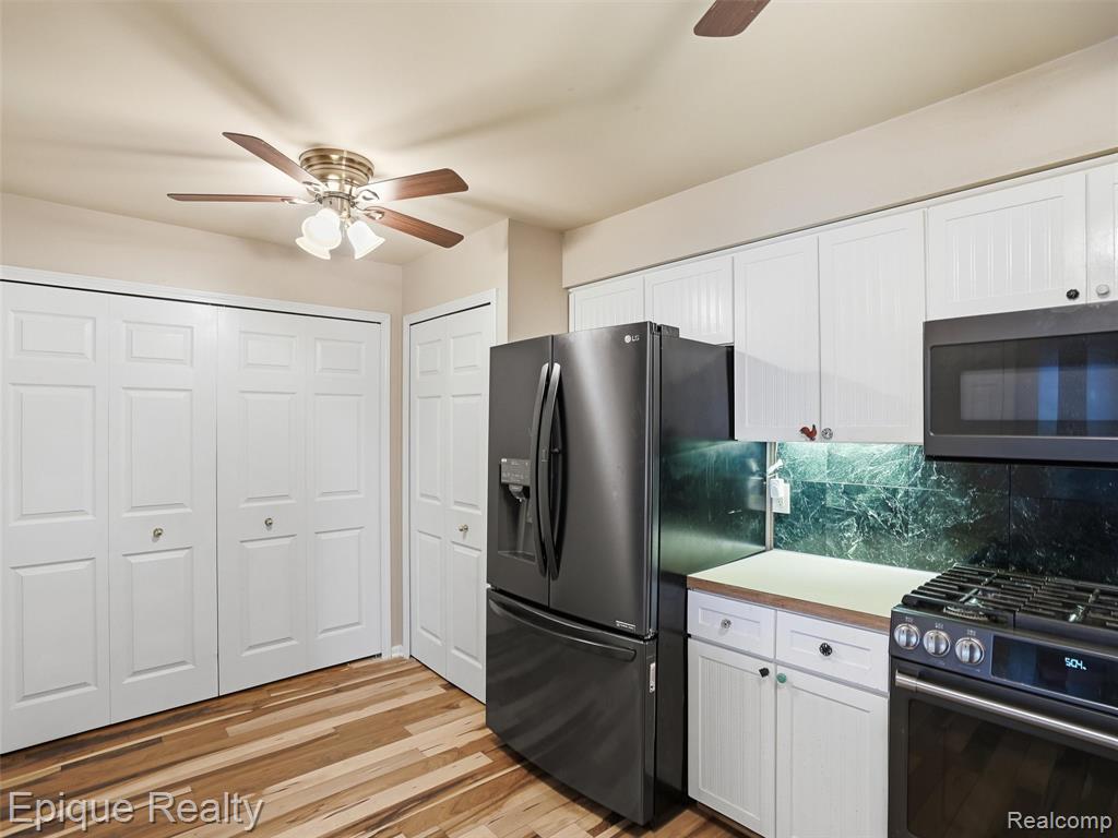 3434 Adams Shore Drive