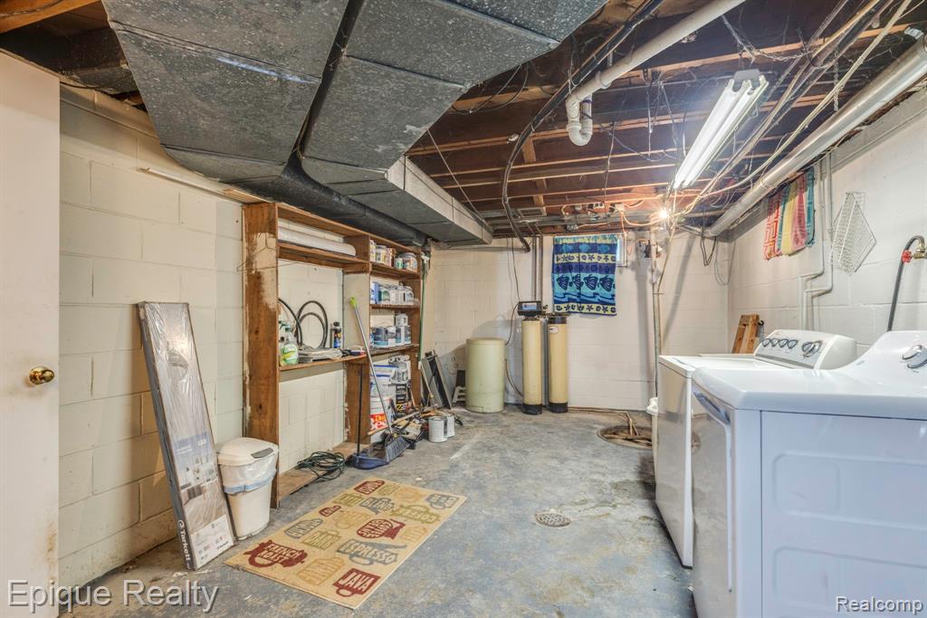 11110 Davison