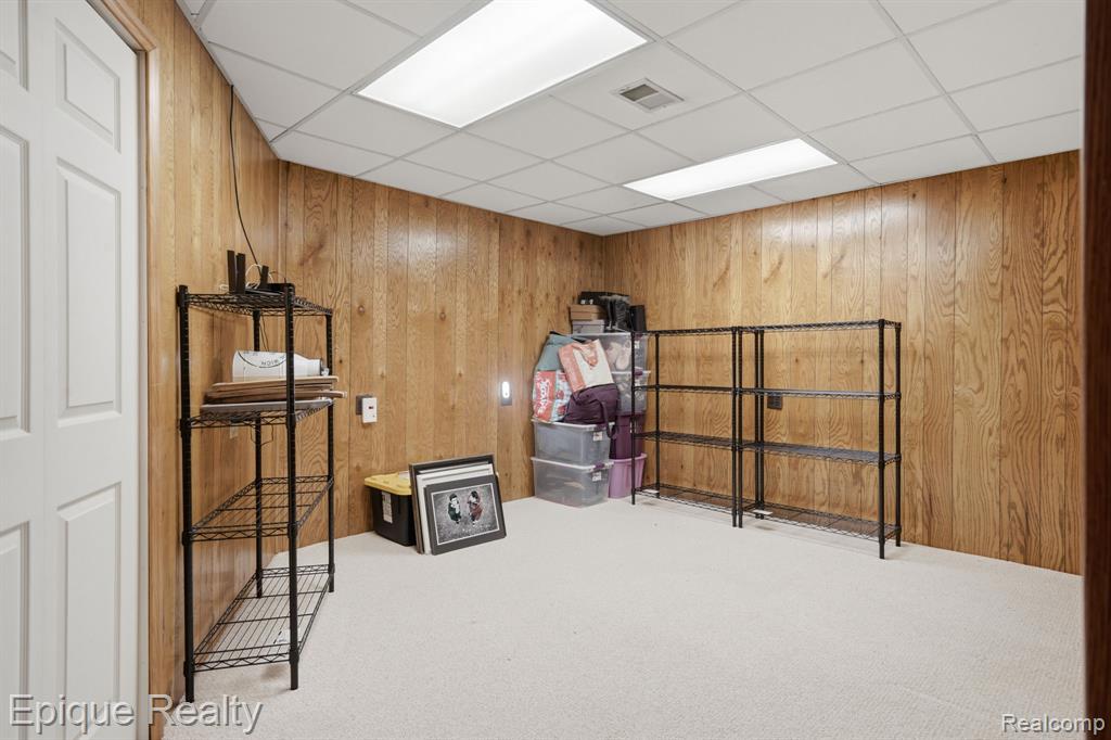 6607 Ridgeview Drive