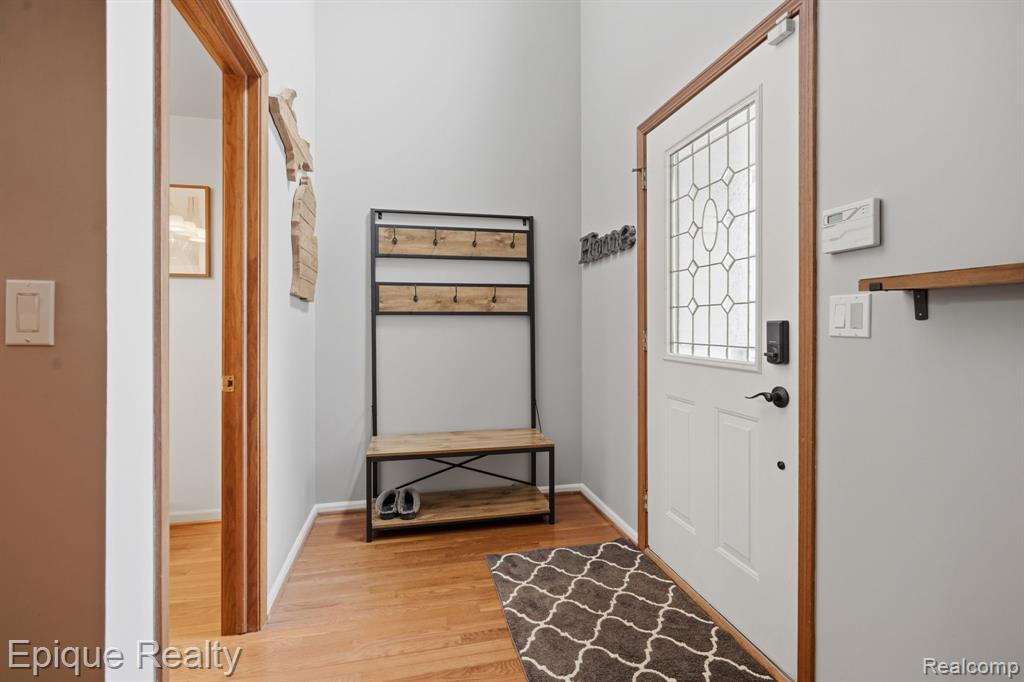 6607 Ridgeview Drive