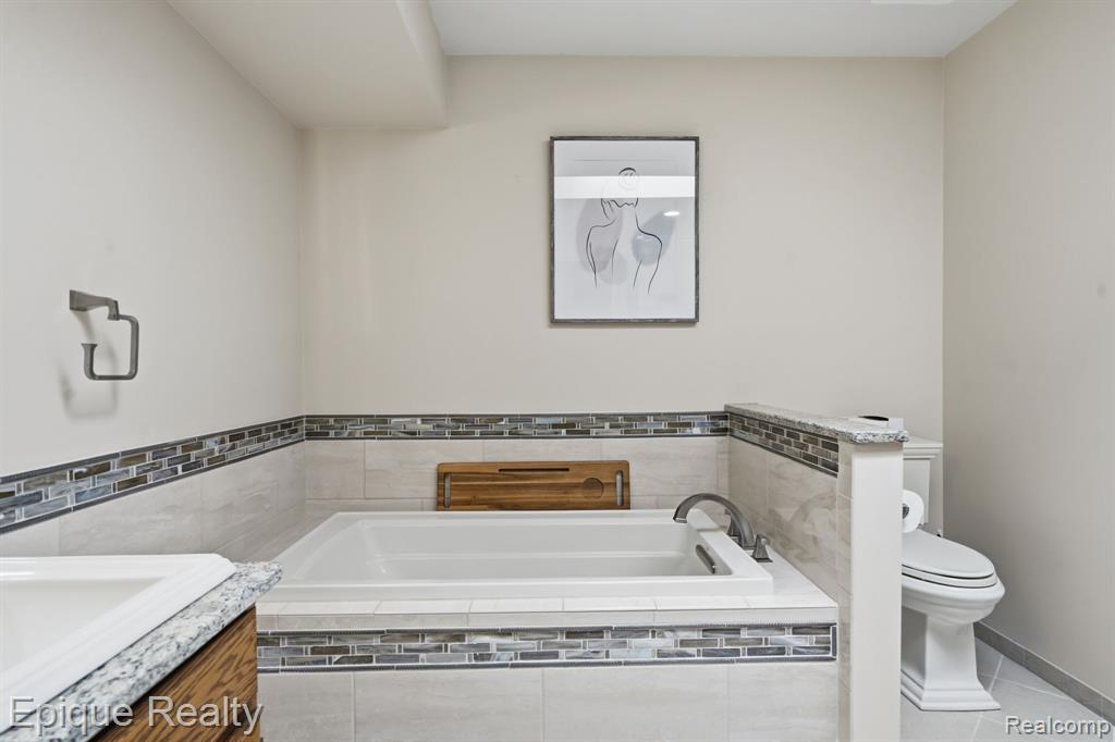 6607 Ridgeview Drive