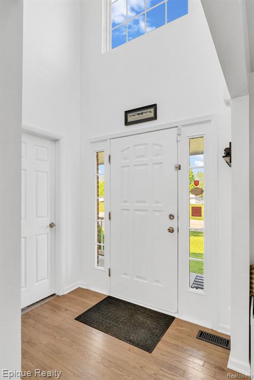 8239 Loon Lane