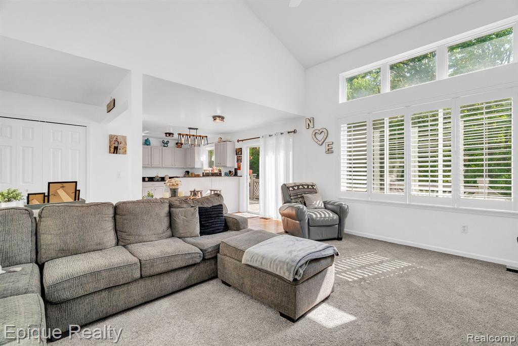8239 Loon Lane