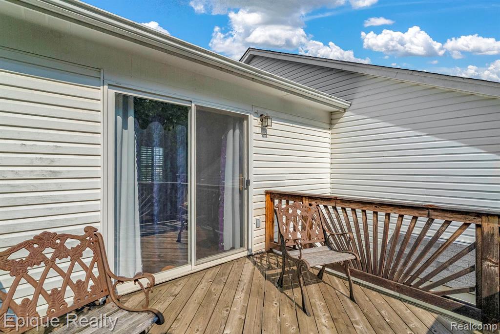 8239 Loon Lane