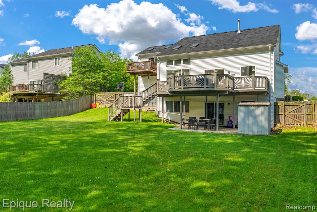 8239 Loon Lane