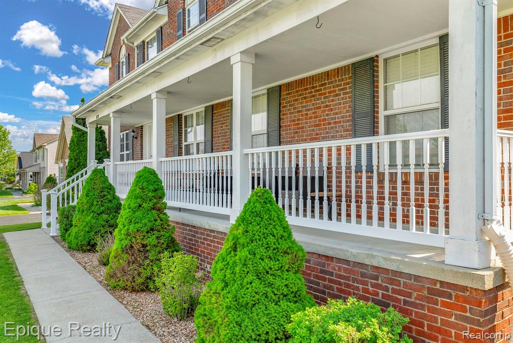 8239 Loon Lane