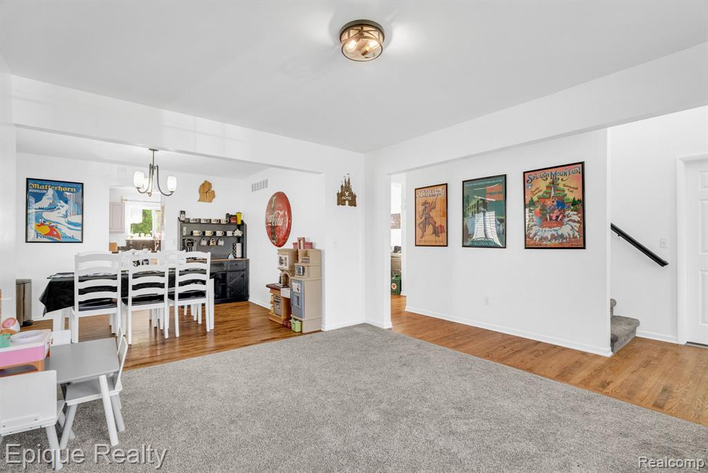 8239 Loon Lane