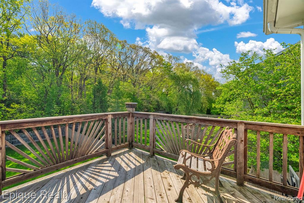 8239 Loon Lane