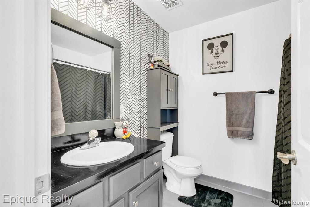 8239 Loon Lane