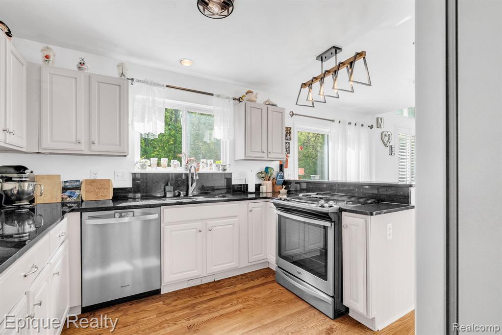 8239 Loon Lane
