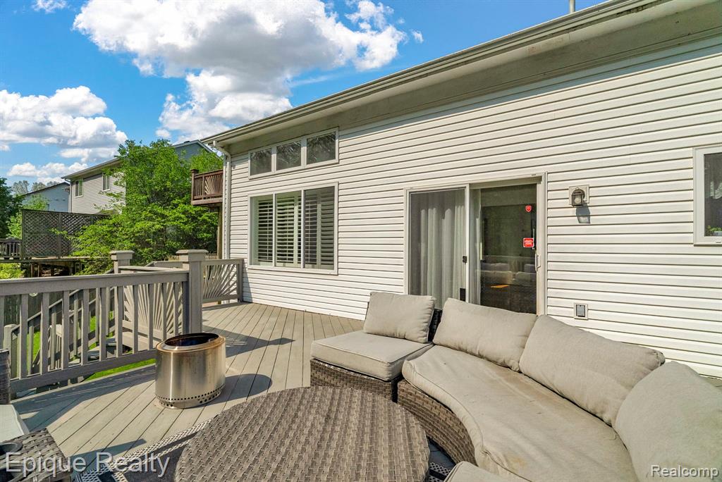 8239 Loon Lane