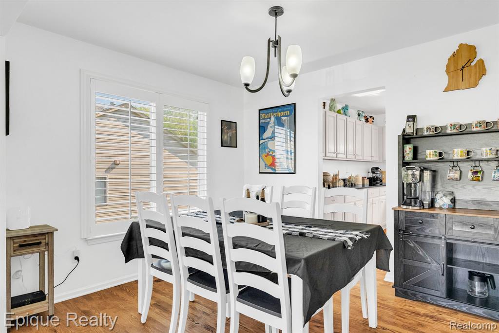 8239 Loon Lane
