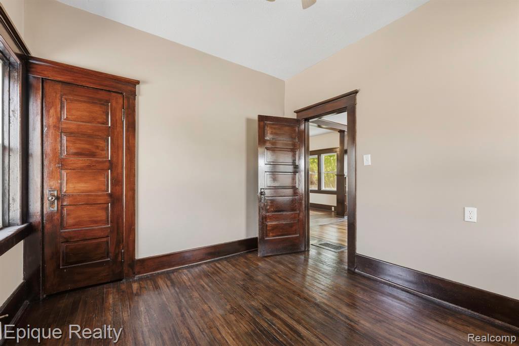 1418 8th Street