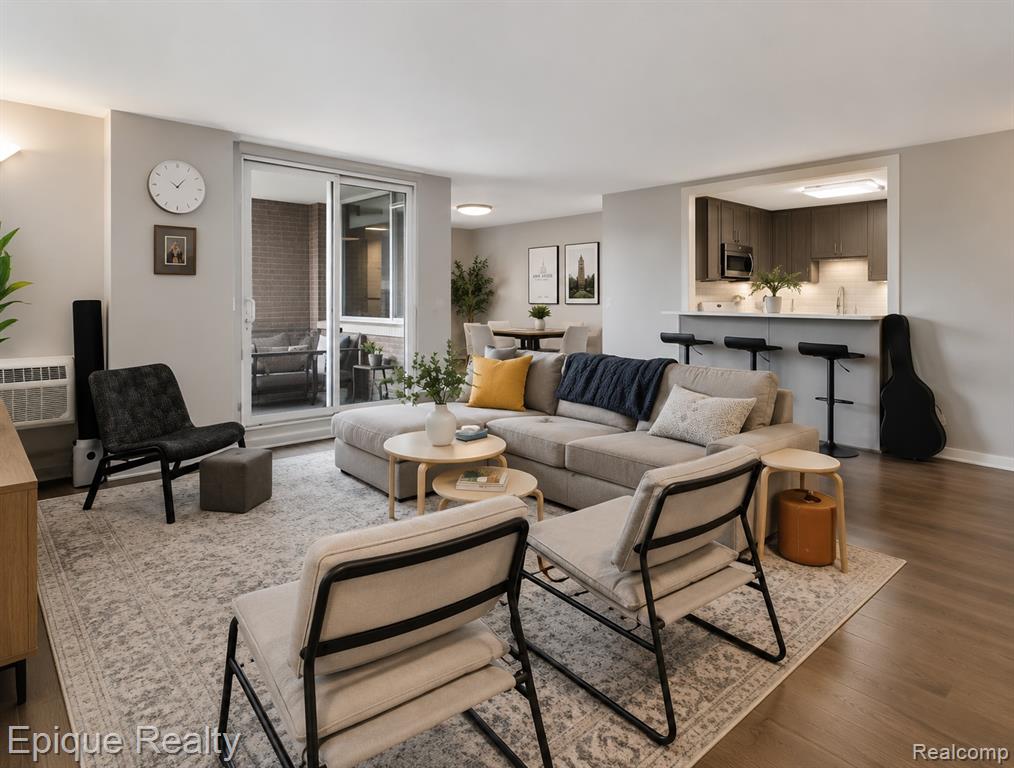 1050 Wall Street # 8F