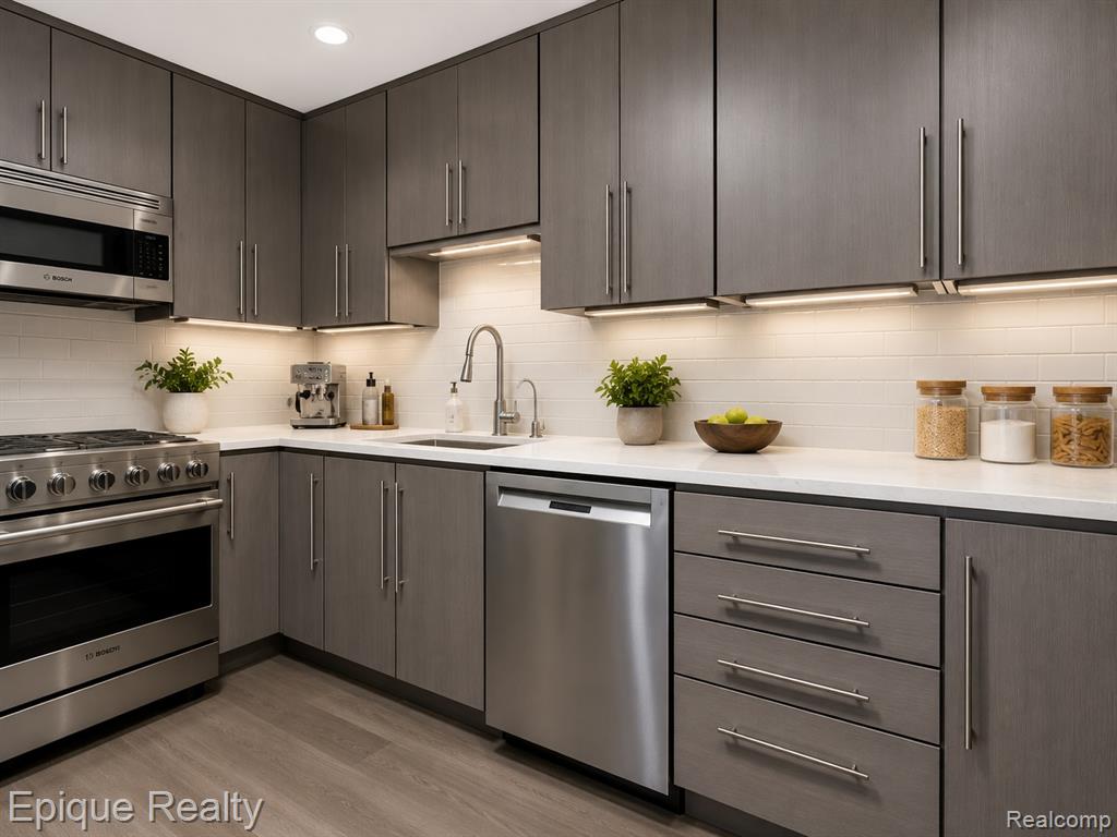 1050 Wall Street # 8F