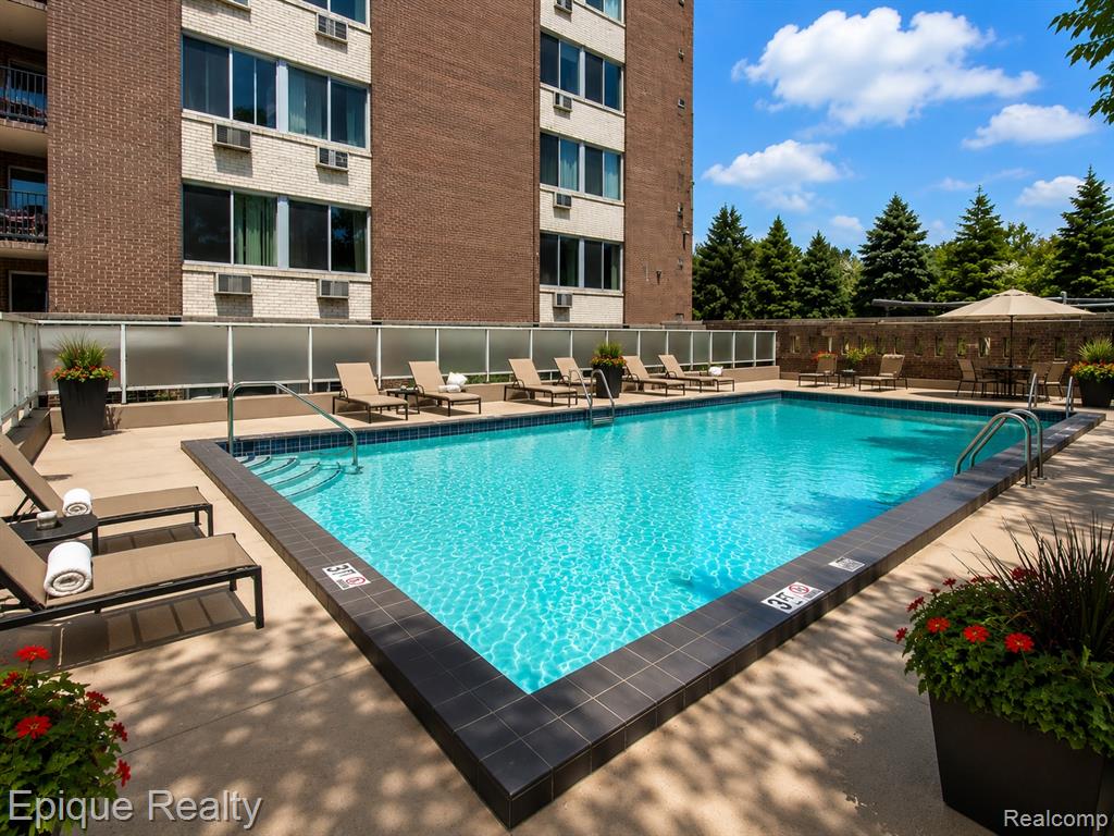 1050 Wall Street # 8F