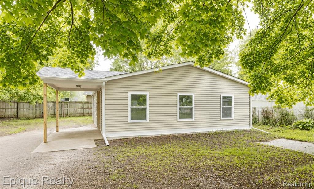 5649 Lapeer Road