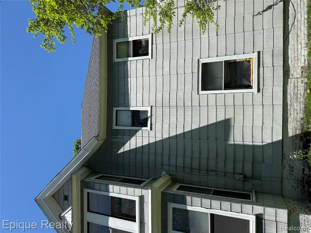 804 Court Street