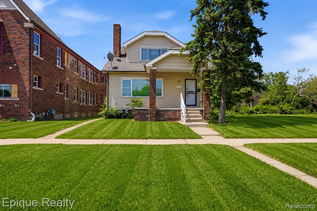 16901 Log Cabin Street