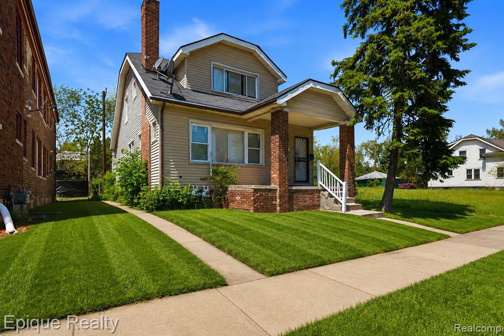 16901 Log Cabin Street