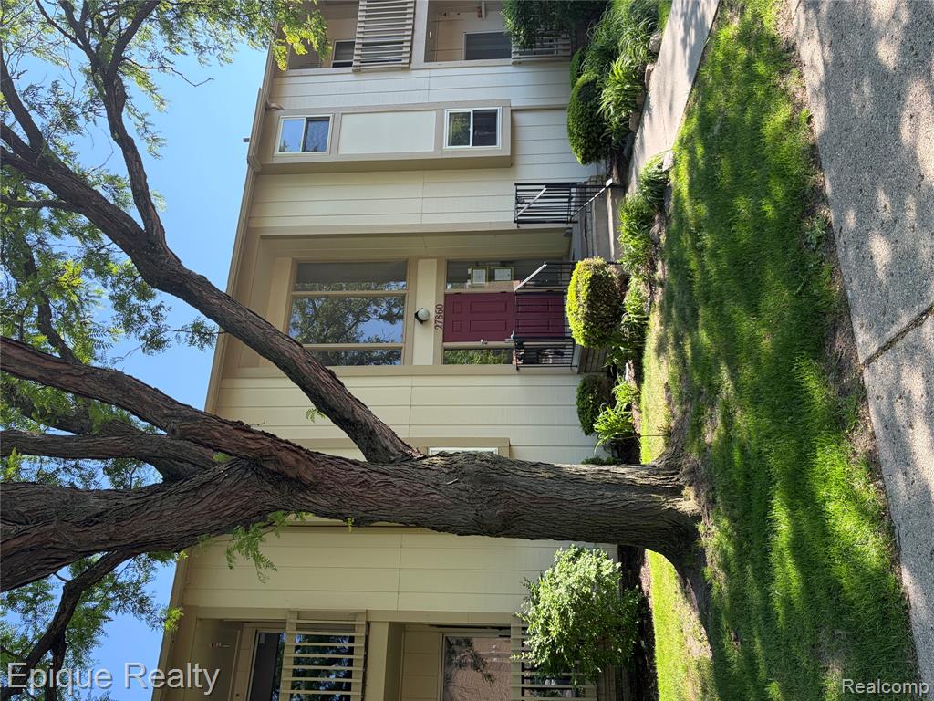 27840 Berrywood Lane # 14