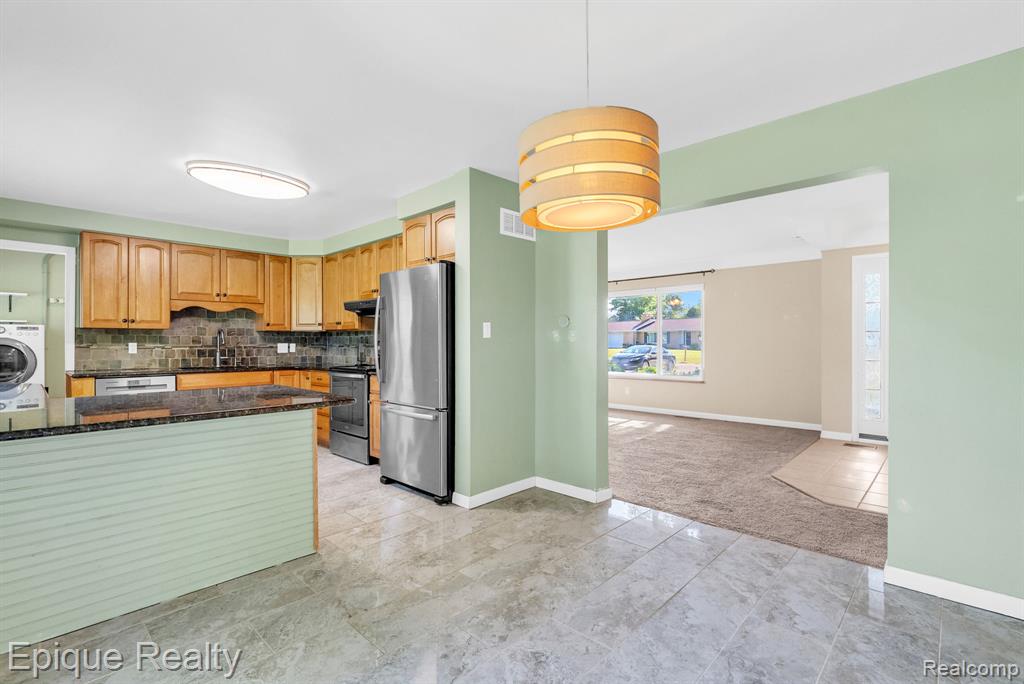 8052 Dungarvin Drive