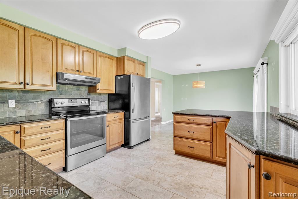 8052 Dungarvin Drive