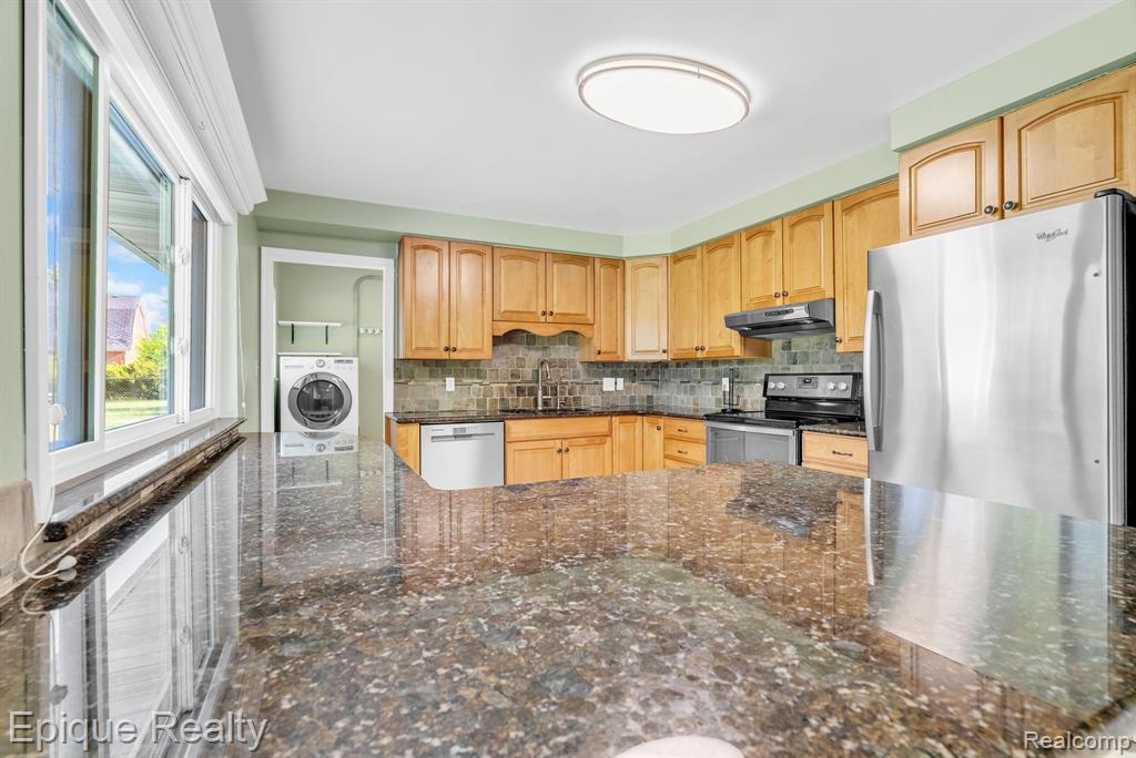 8052 Dungarvin Drive