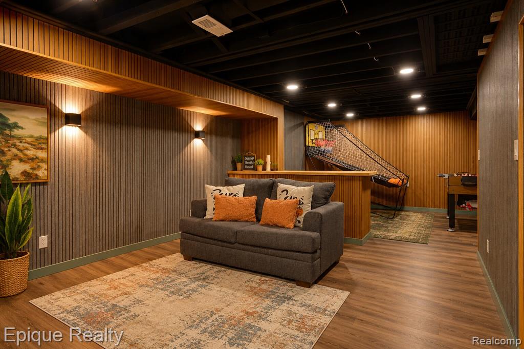 20485 Villa Grande Circle