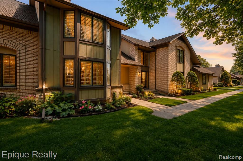 20485 Villa Grande Circle