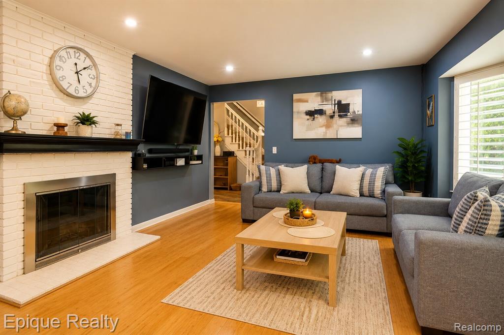20485 Villa Grande Circle