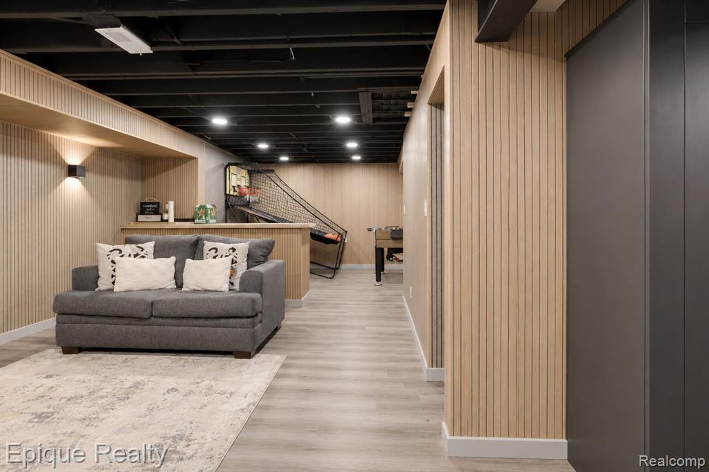 20485 Villa Grande Circle