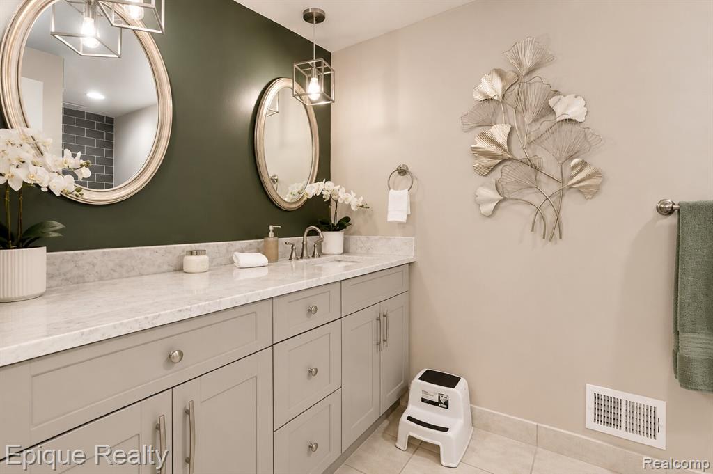 20485 Villa Grande Circle