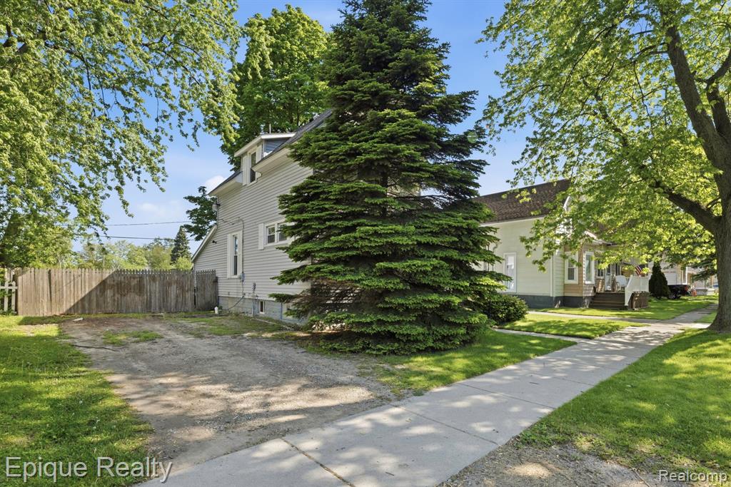 1301 Myrtle Street