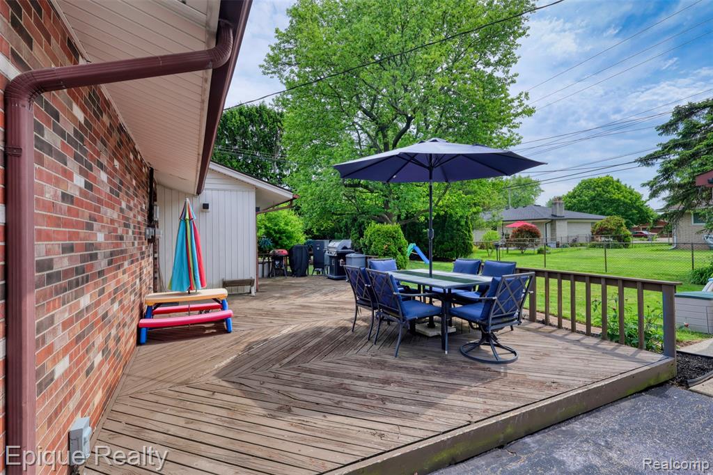 38243 Jonathan Street
