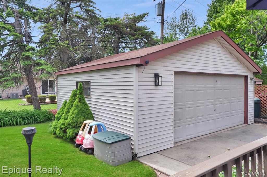38243 Jonathan Street