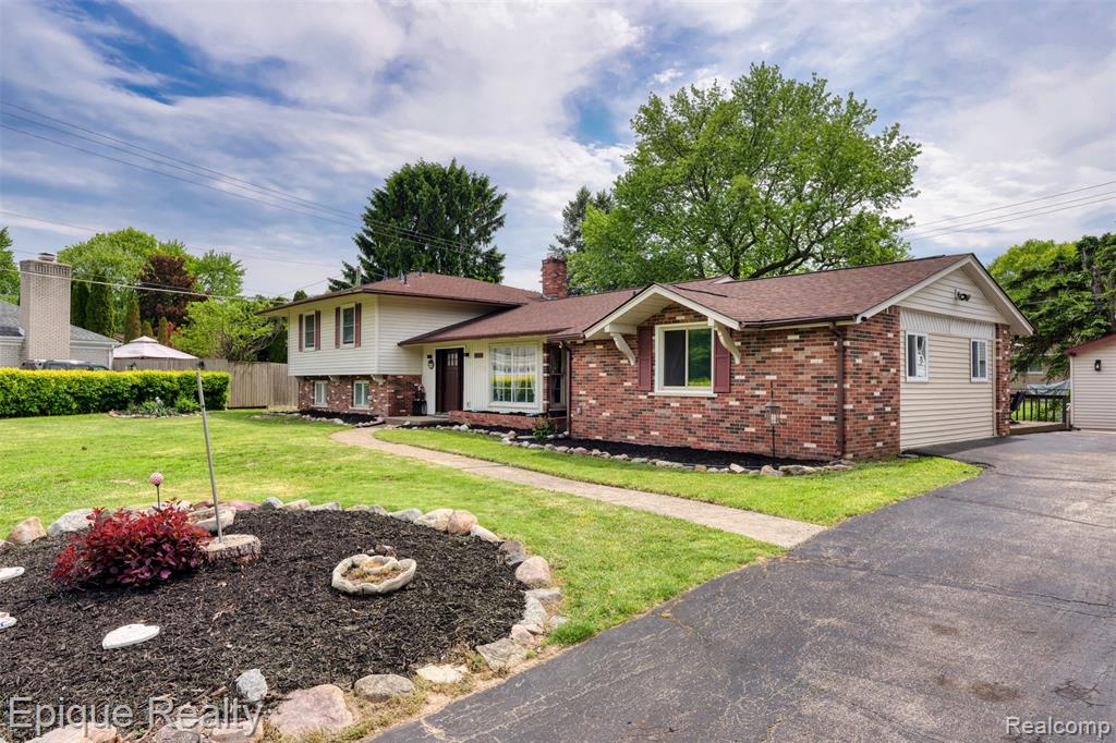 38243 Jonathan Street